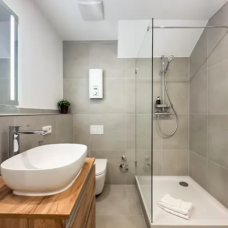 Brunnen Apartment *
